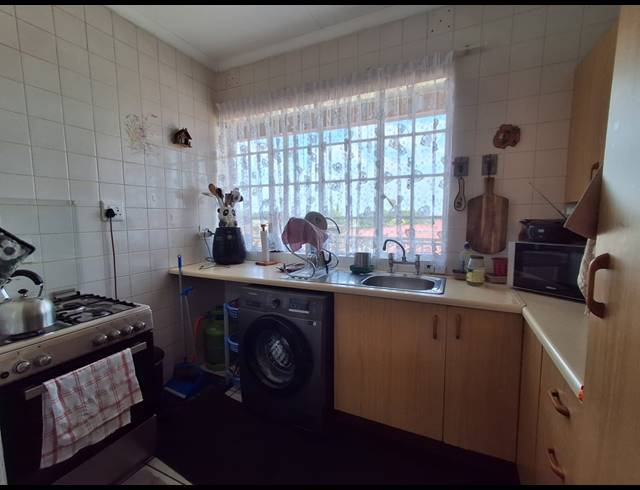 1 BEDROOM APARTMENT FOR SALE IN SUNAIR PARK